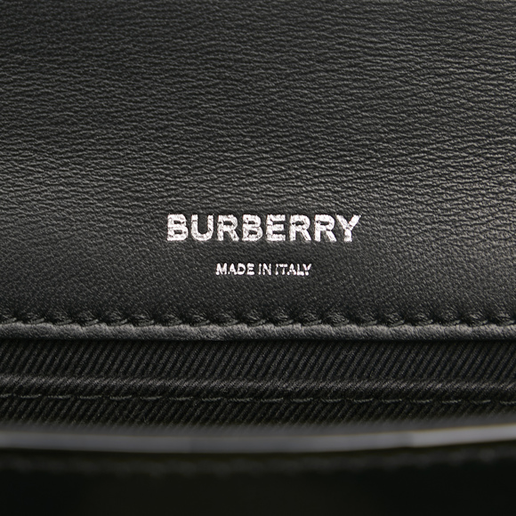 Pre-Loved Burberry Patent Kingdom Flap Crossbody - Picture 6 of 8